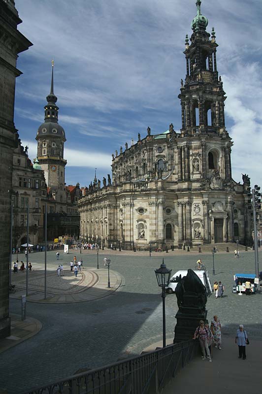 Schloßplatz, Hof-Kirche